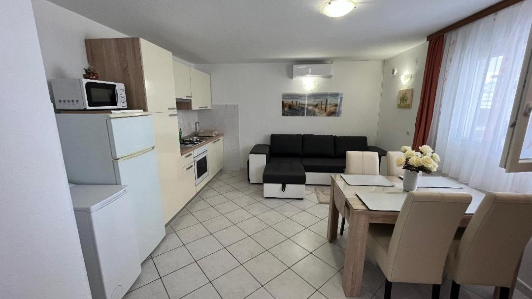 Apartment Ante Ražanj Exterior foto